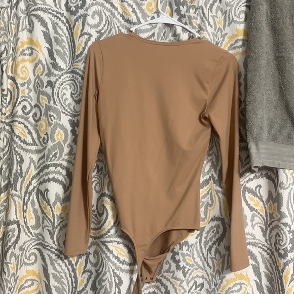 Abercrombie and Fitch tan Bodysuit - Picture 3 of 3